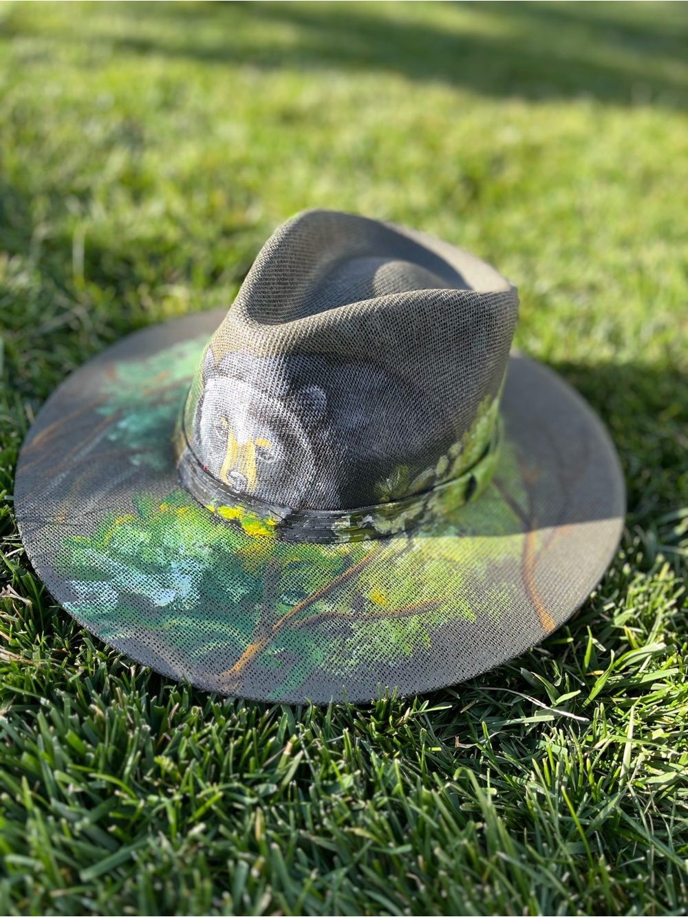 Unisex Hand-Painted Wide Brim Fedora Hat with Green Forest Design Bear 🐻